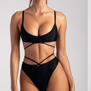 Black swimsuit top S